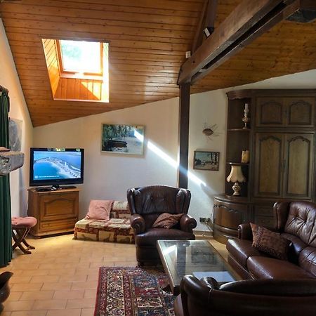 Maison/Gite Familial Dans Le Jura A 200M Du Lac Avec Piscine Privee Marigny  Bagian luar foto