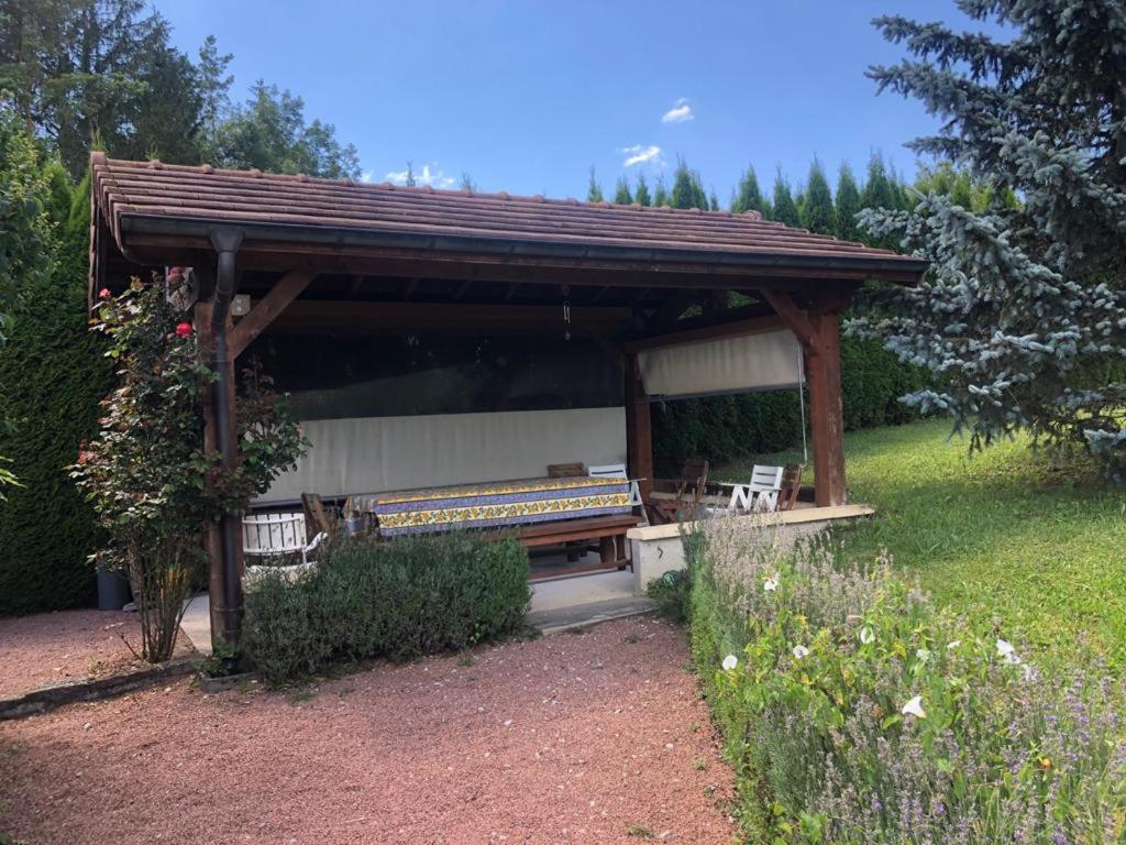 Maison/Gite Familial Dans Le Jura A 200M Du Lac Avec Piscine Privee Marigny  Bagian luar foto