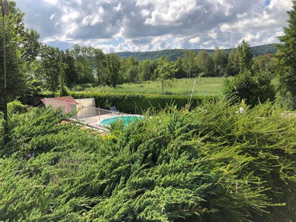 Maison/Gite Familial Dans Le Jura A 200M Du Lac Avec Piscine Privee Marigny  Bagian luar foto